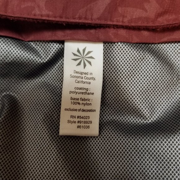 Athleta Drizzle Rain Shell Jacket Cherrywood Red Wallflower Sz Medium - Picture 10 of 12